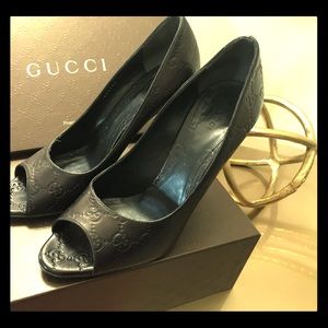 Double G Black Leather Open Toe Heel